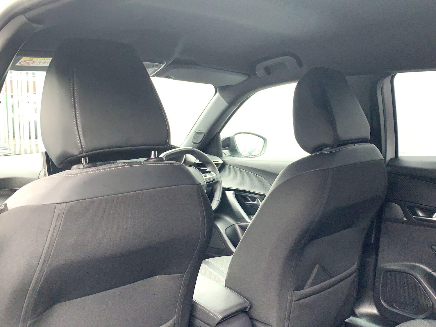 Used Peugeot E-2008 2024 for sale - 76990899: Photo 21