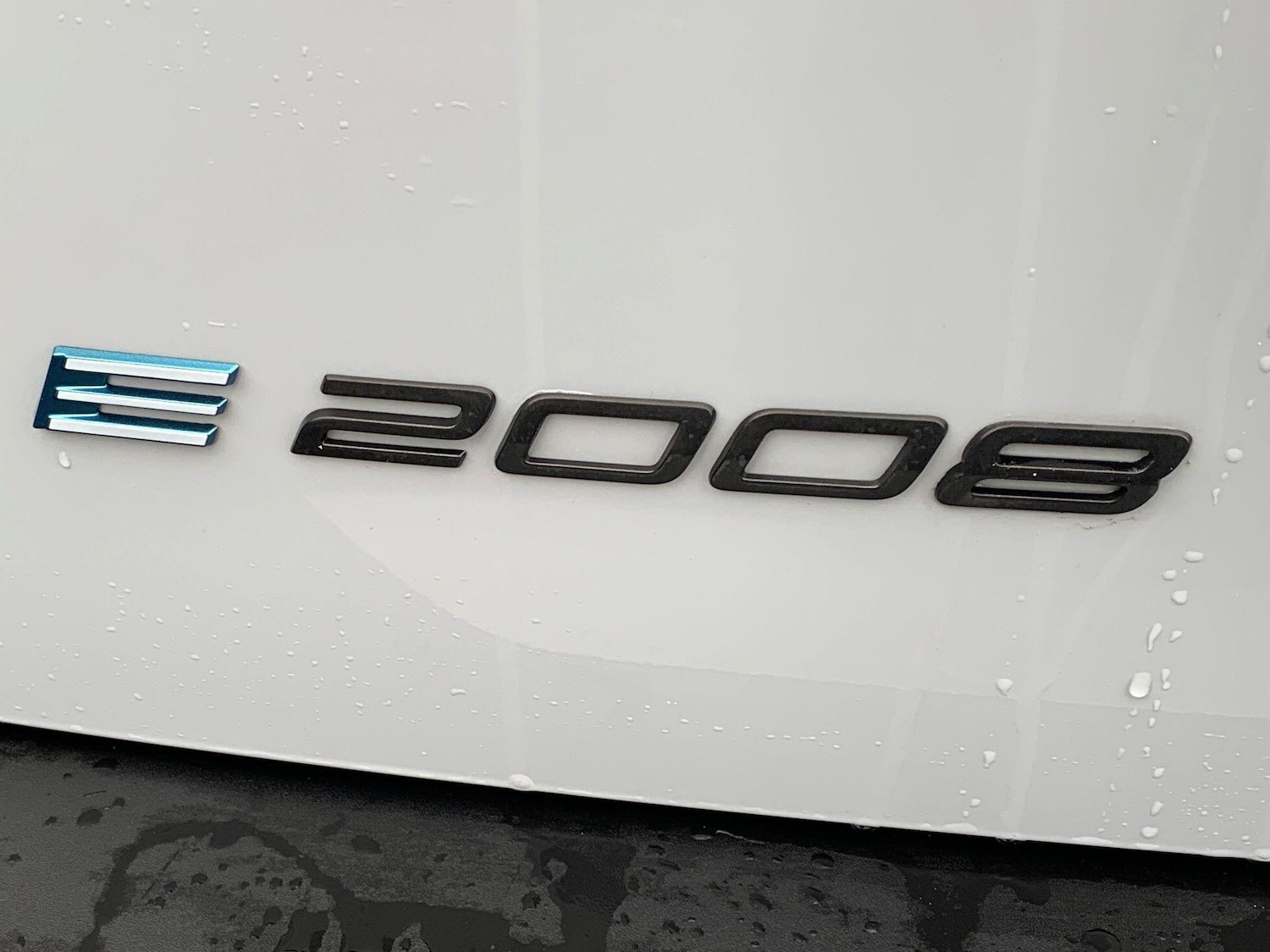 Used Peugeot E-2008 2024 for sale - 76990899: Photo 24