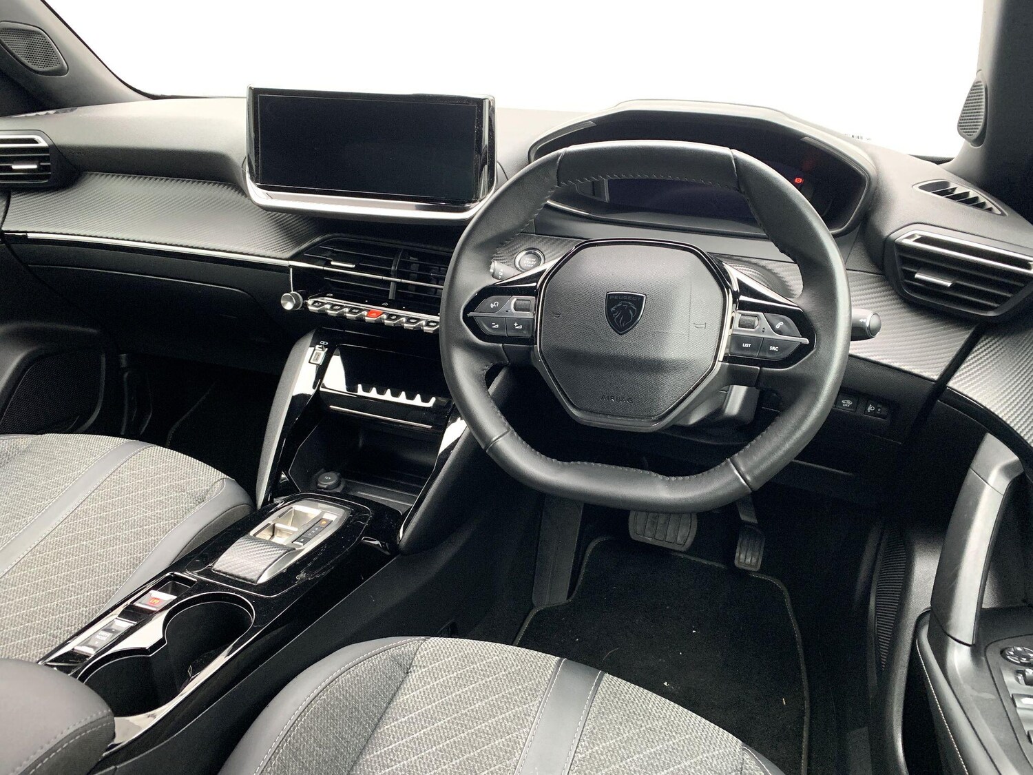 Used Peugeot E-2008 2024 for sale - 76990899: Photo 27