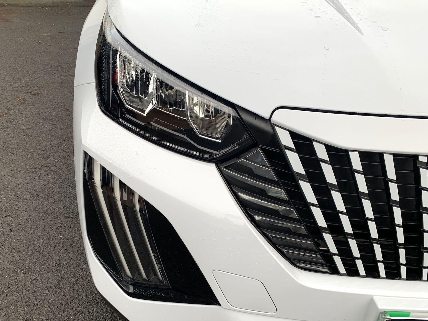 Used Peugeot E-2008 2024 for sale - 76990899: Photo 32