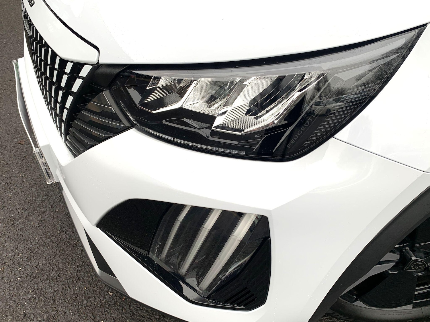 Used Peugeot E-2008 2024 for sale - 76990899: Photo 34