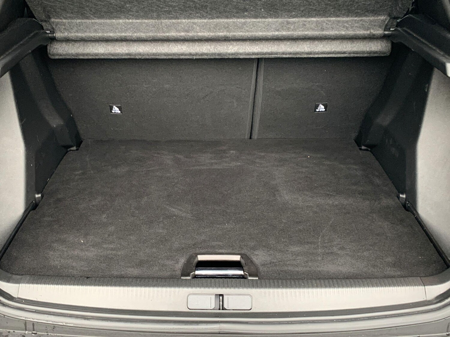 Used Peugeot E-2008 2024 for sale - 76990899: Photo 44