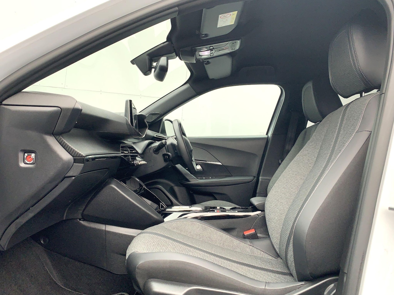 Used Peugeot E-2008 2024 for sale - 76990899: Photo 7