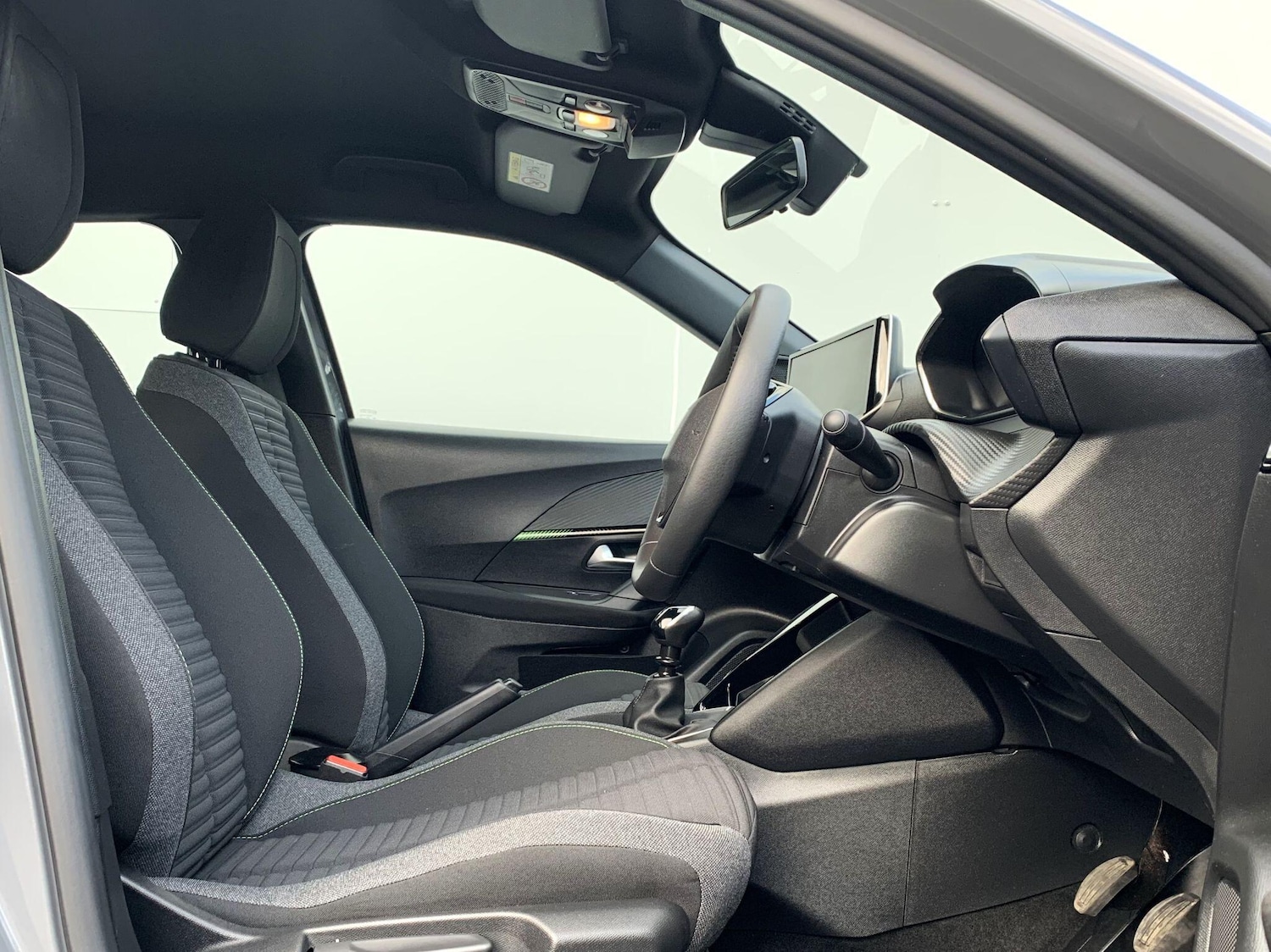 Used Peugeot 2008 2024 for sale - 75782068: Photo 2