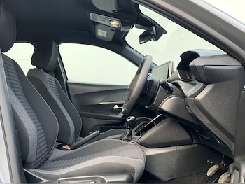 Used Peugeot 2008 2024 for sale - 75782068: Photo