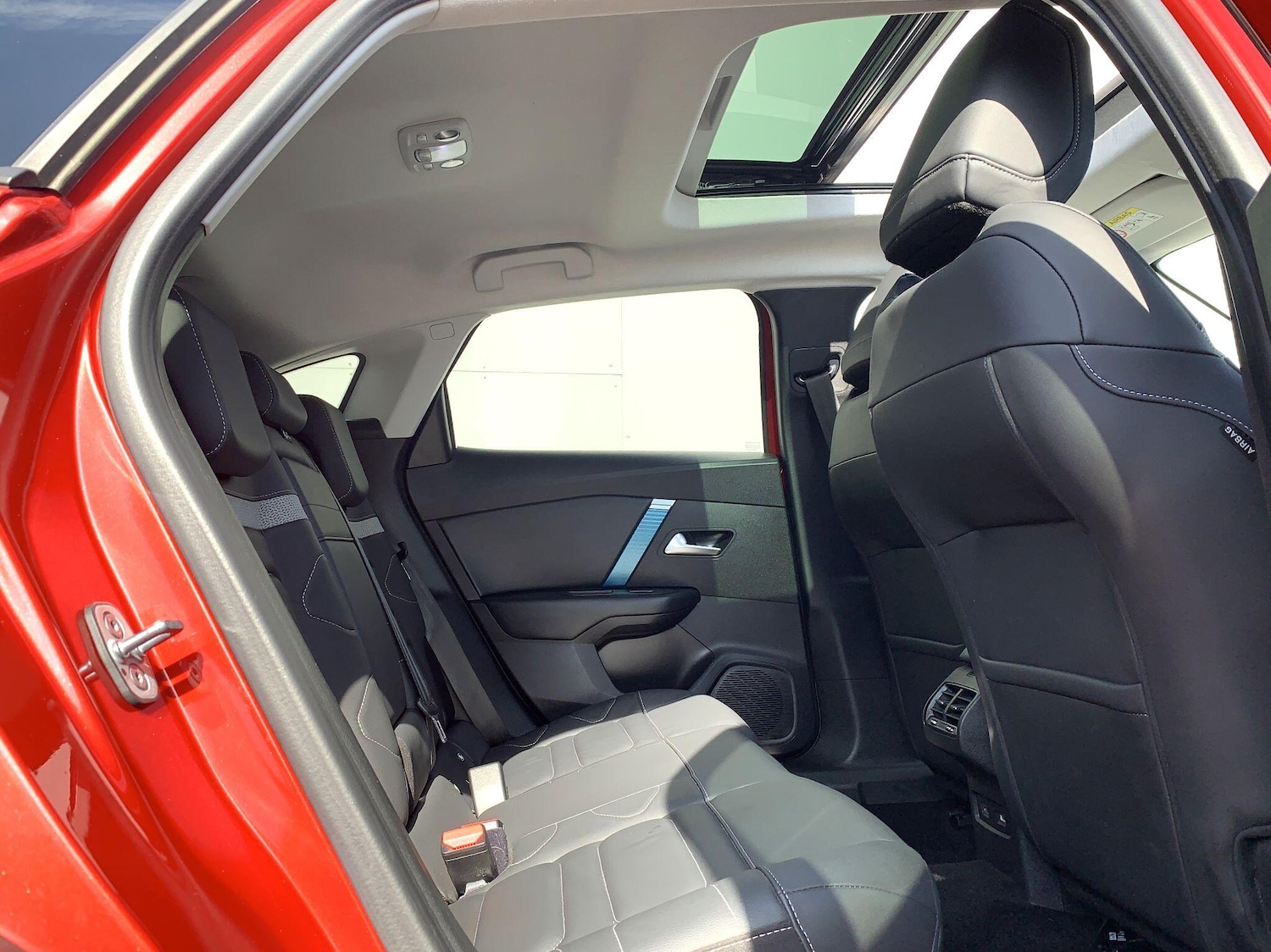 Used Citroen C4 2022 for sale - 77956972: Photo 5