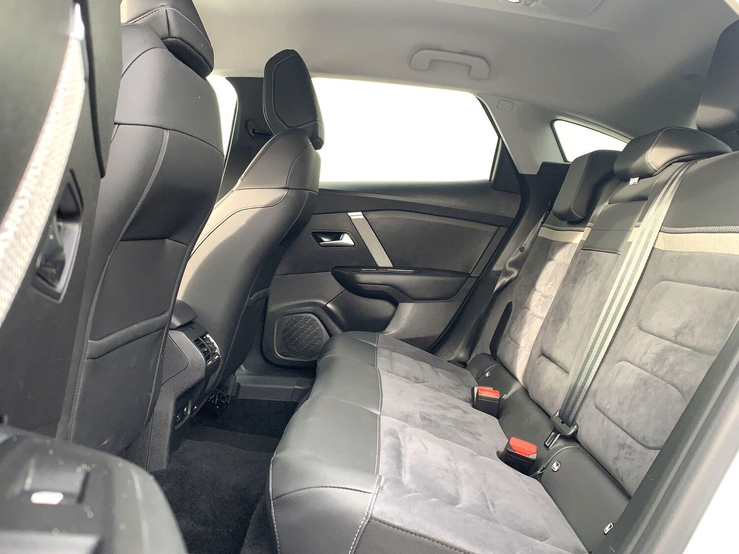 Used Citroen e-C4 2024 for sale - 77510084: Photo 9