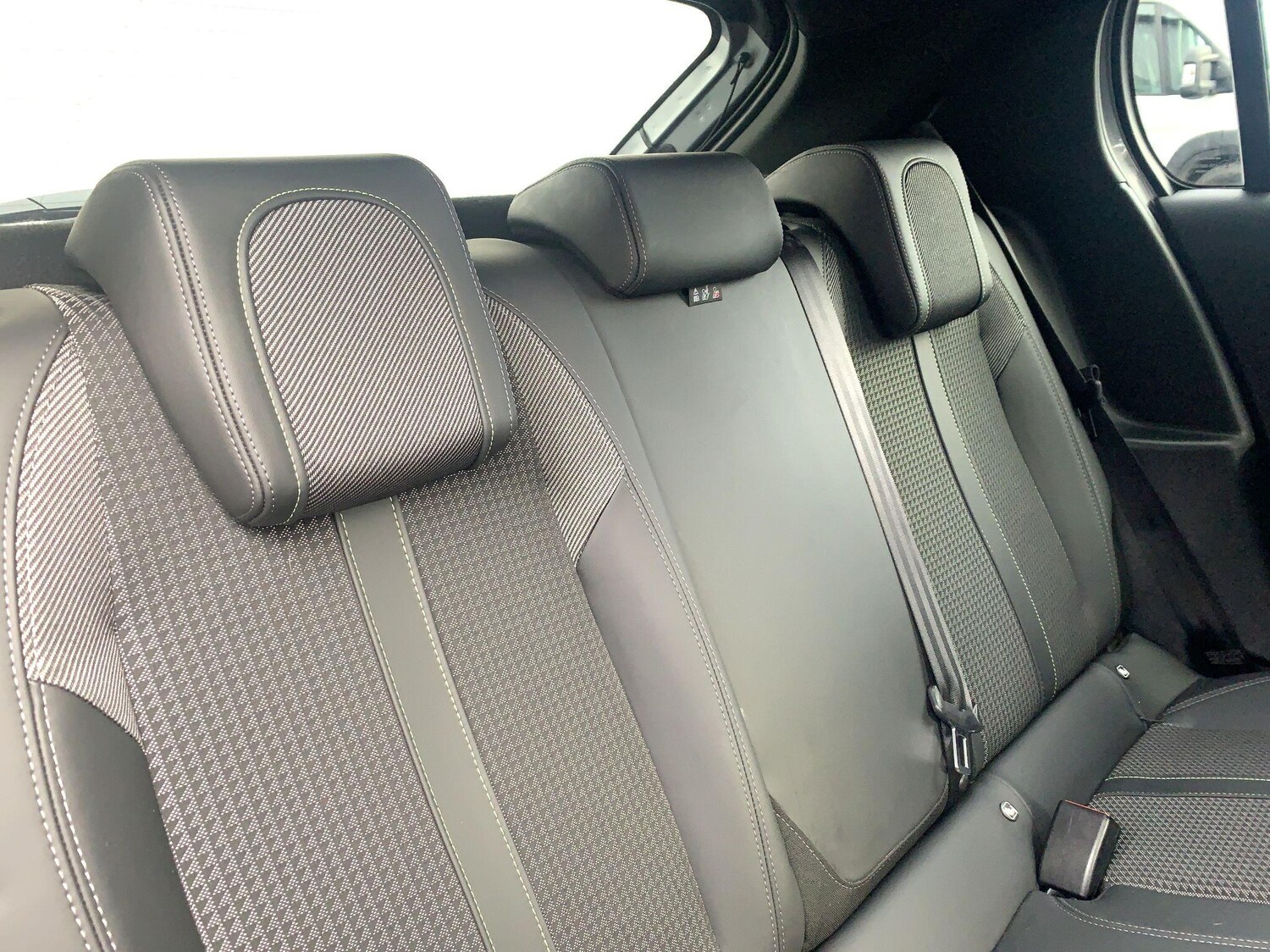 Used Peugeot E-208 2021 for sale - 77191062: Photo 21