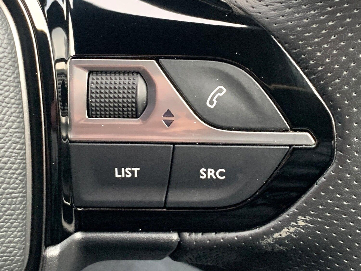 Used Peugeot E-208 2021 for sale - 77191062: Photo 44