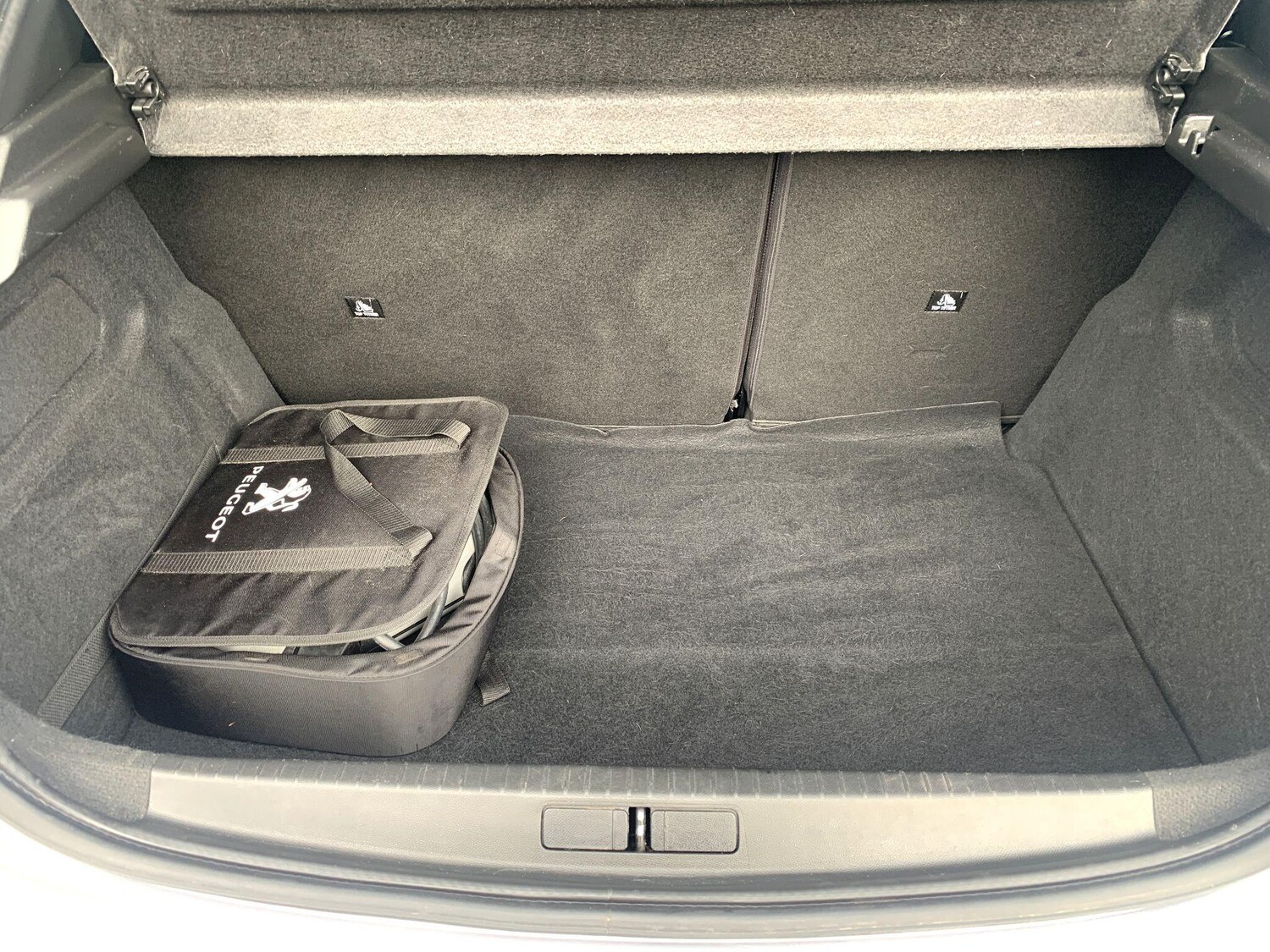 Used Peugeot E-208 2021 for sale - 77191062: Photo 51