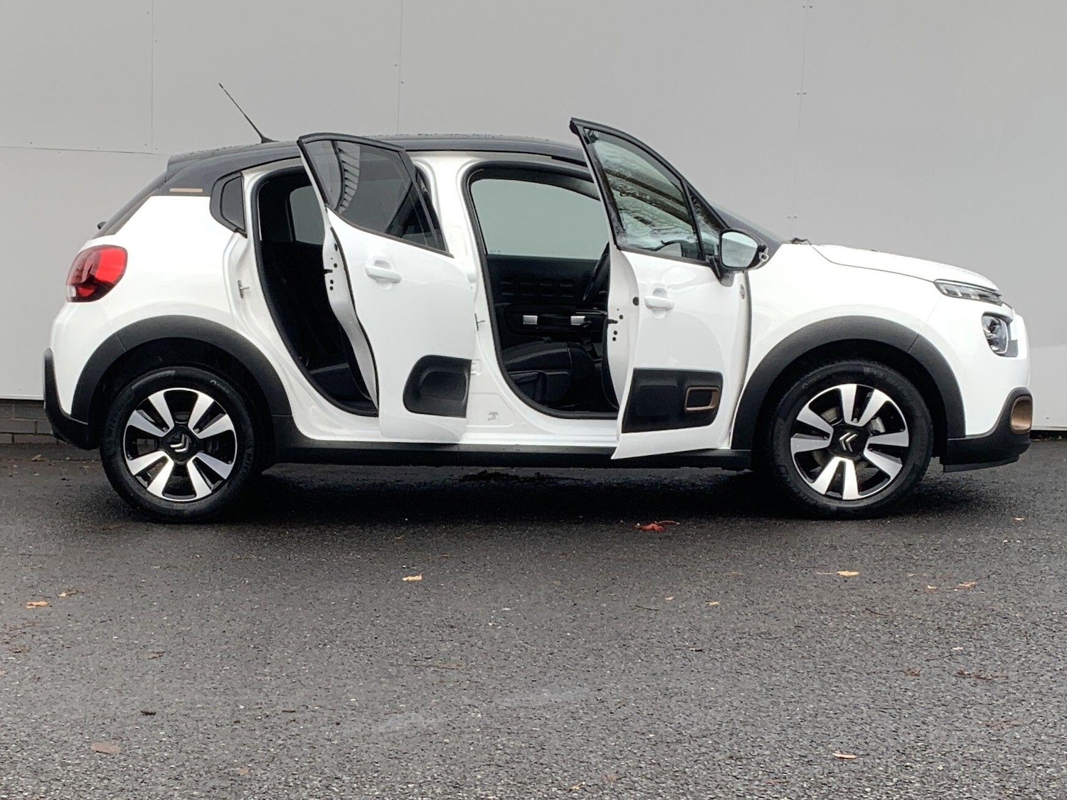 Used Citroen C3 2023 for sale - 76573179: Photo 12