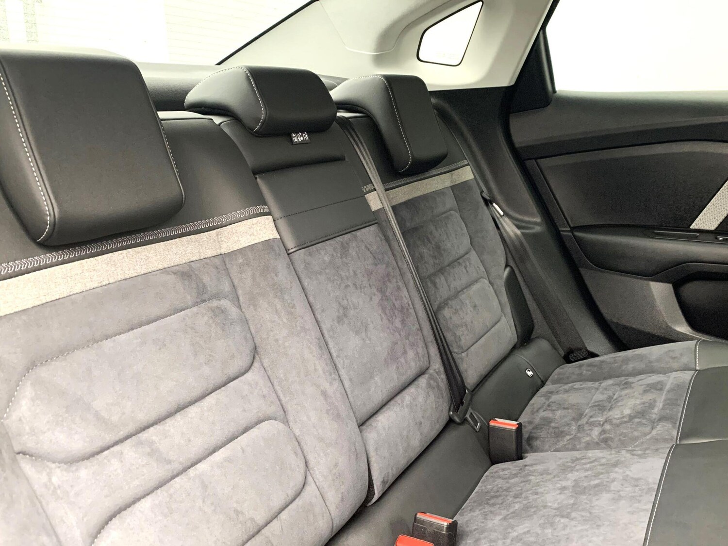 Used Citroen C4 2024 for sale - 76026409: Photo 38