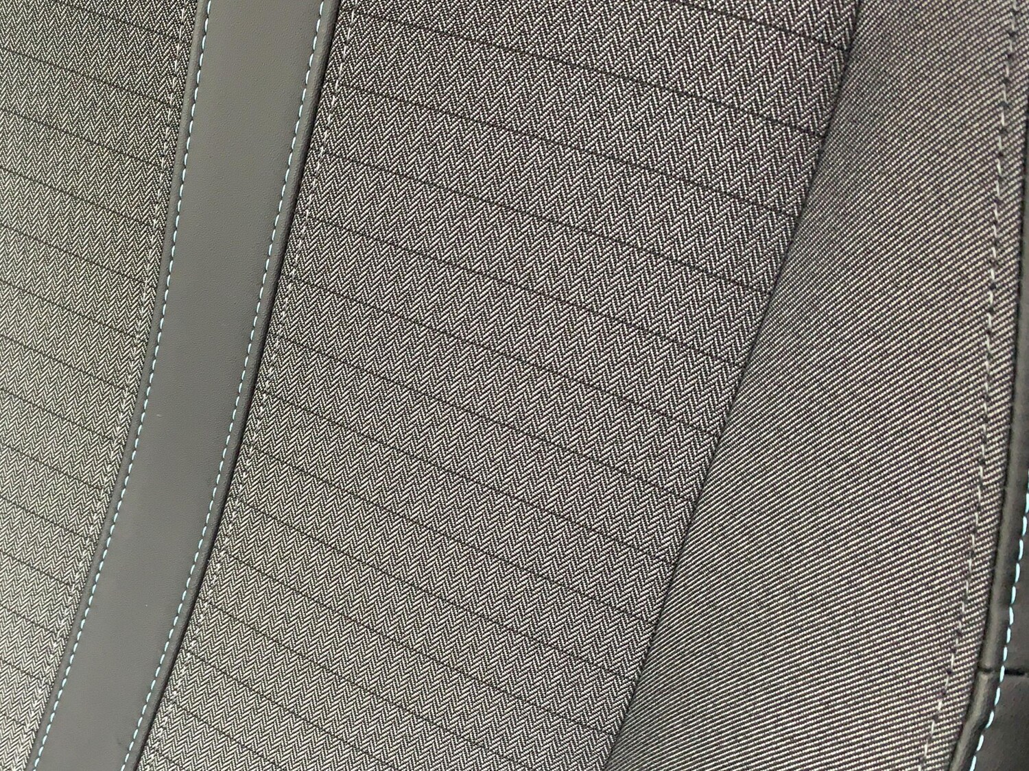 Used Peugeot E-208 2022 for sale - 76283421: Photo 40