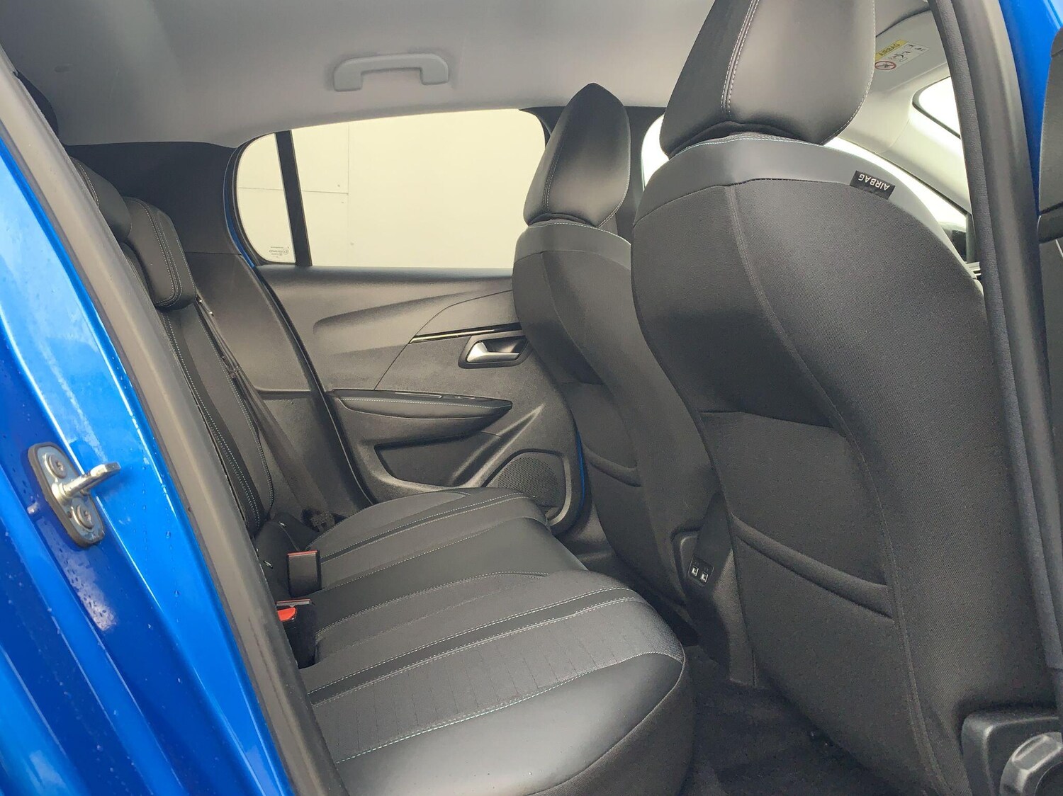 Used Peugeot E-208 2022 for sale - 76283421: Photo 5