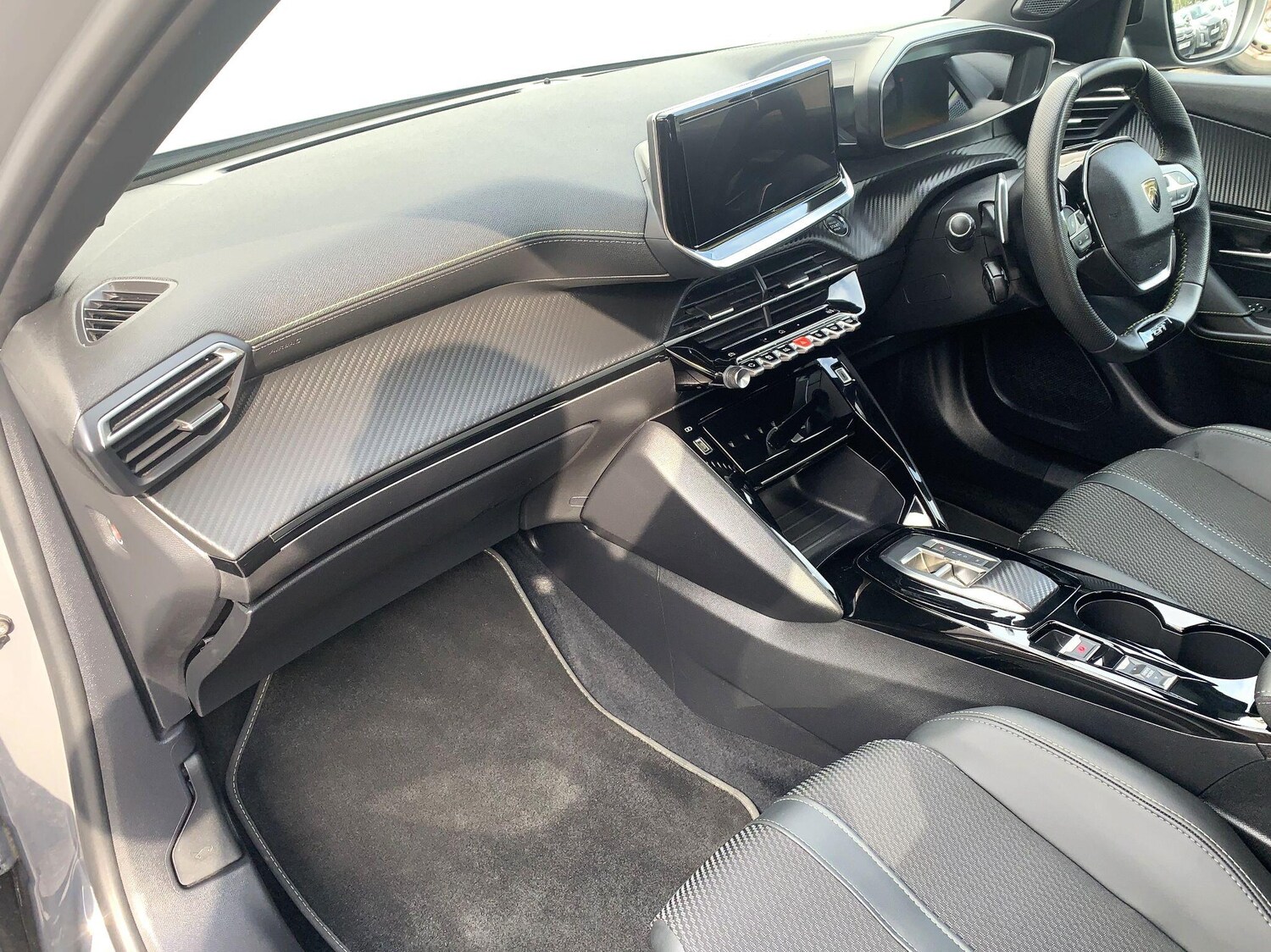 Used Peugeot 2008 2023 for sale - 76059290: Photo 13