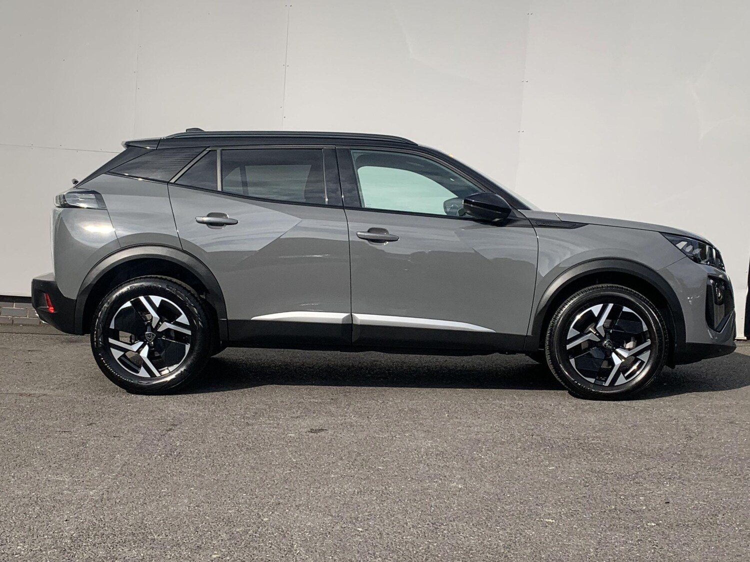 Used Peugeot 2008 2023 for sale - 76059290: Photo 18