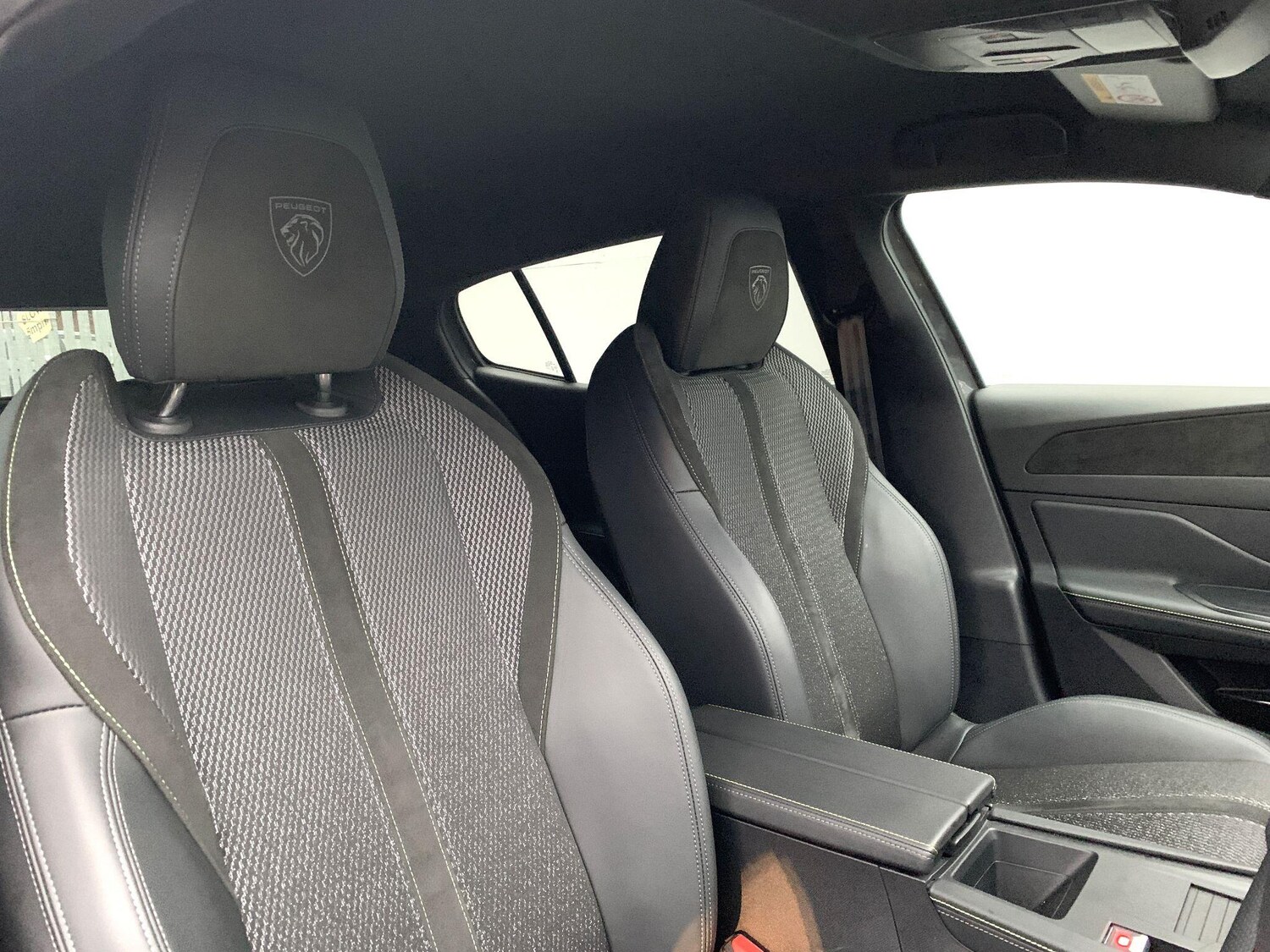 Used Peugeot 408 2025 for sale - 77400650: Photo 11