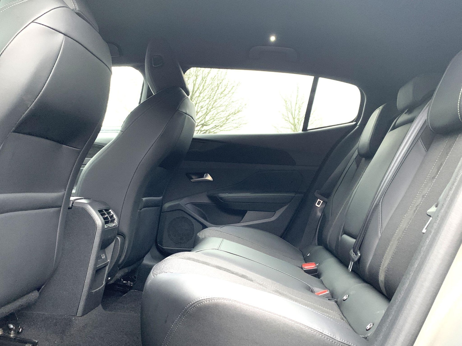 Used Peugeot 408 2025 for sale - 77400650: Photo 9