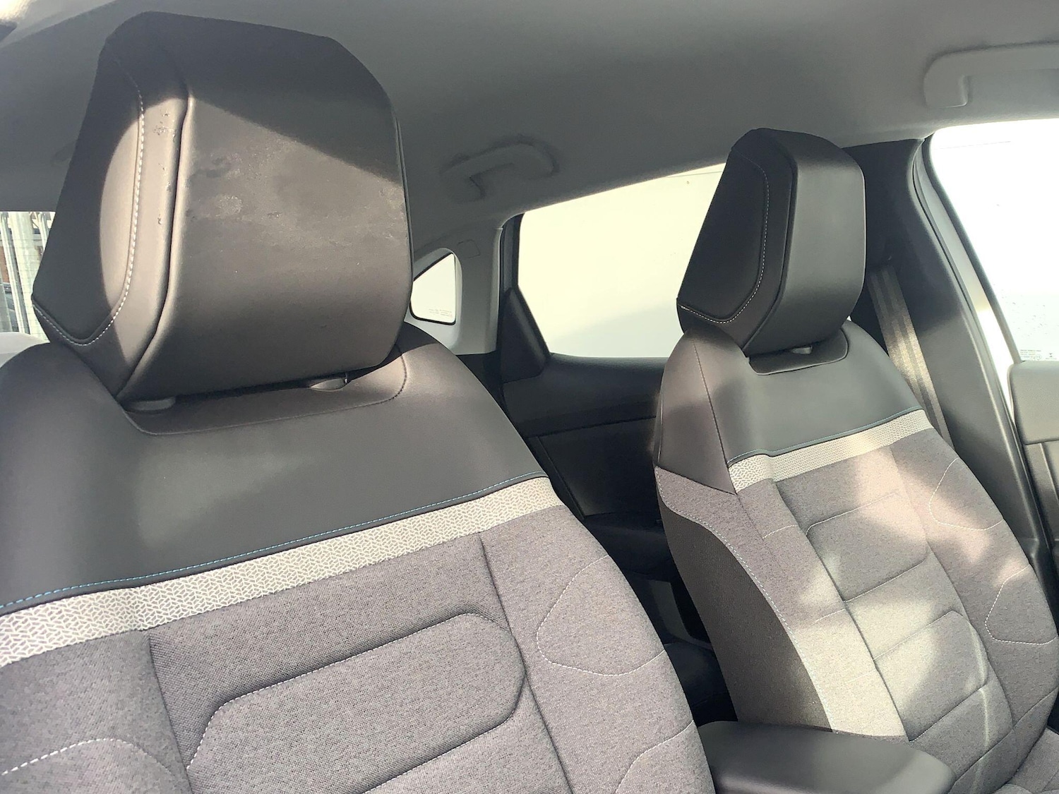 Used Citroen e-C4 X 2023 for sale - 77358432: Photo 11