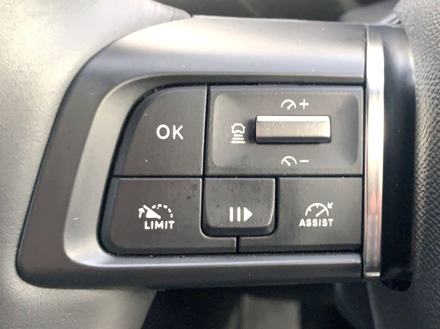 Used Citroen e-C4 X 2023 for sale - 77358432: Photo 29