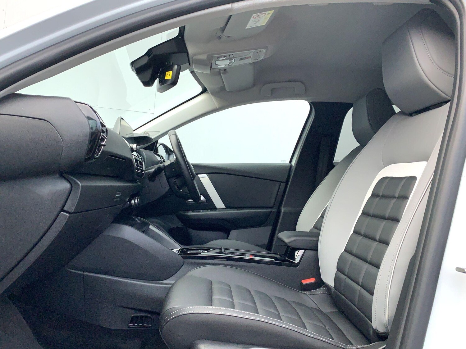 Used Citroen e-C4 2025 for sale - 77386966: Photo 7