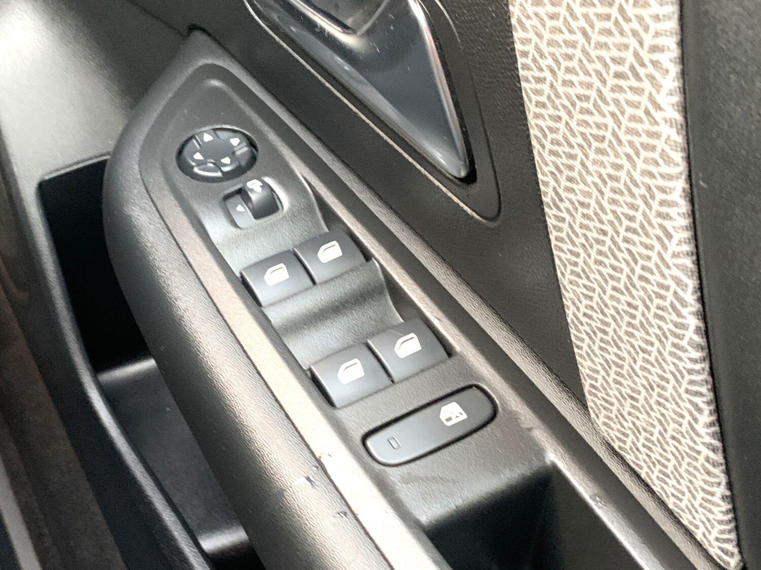 Used Citroen C4 2024 for sale - 76913636: Photo 41