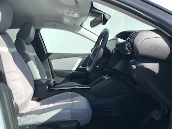 Used Citroen e-C4 2024 for sale - 78319636: Photo