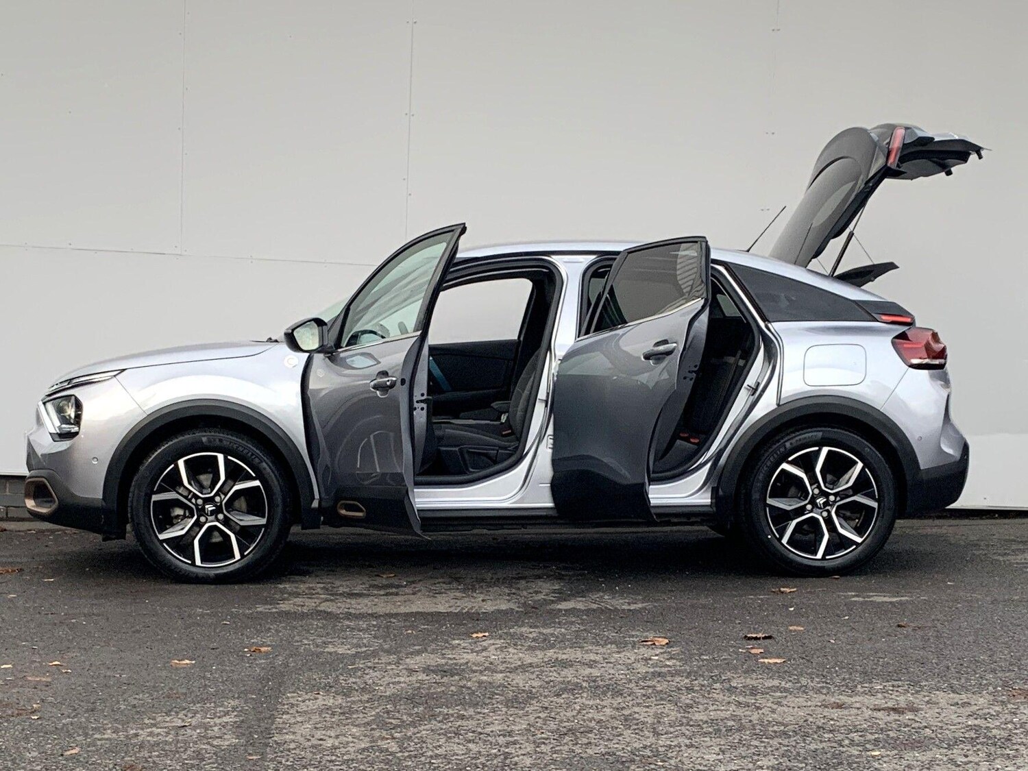 Used Citroen e-C4 2023 for sale - 76398430: Photo 16