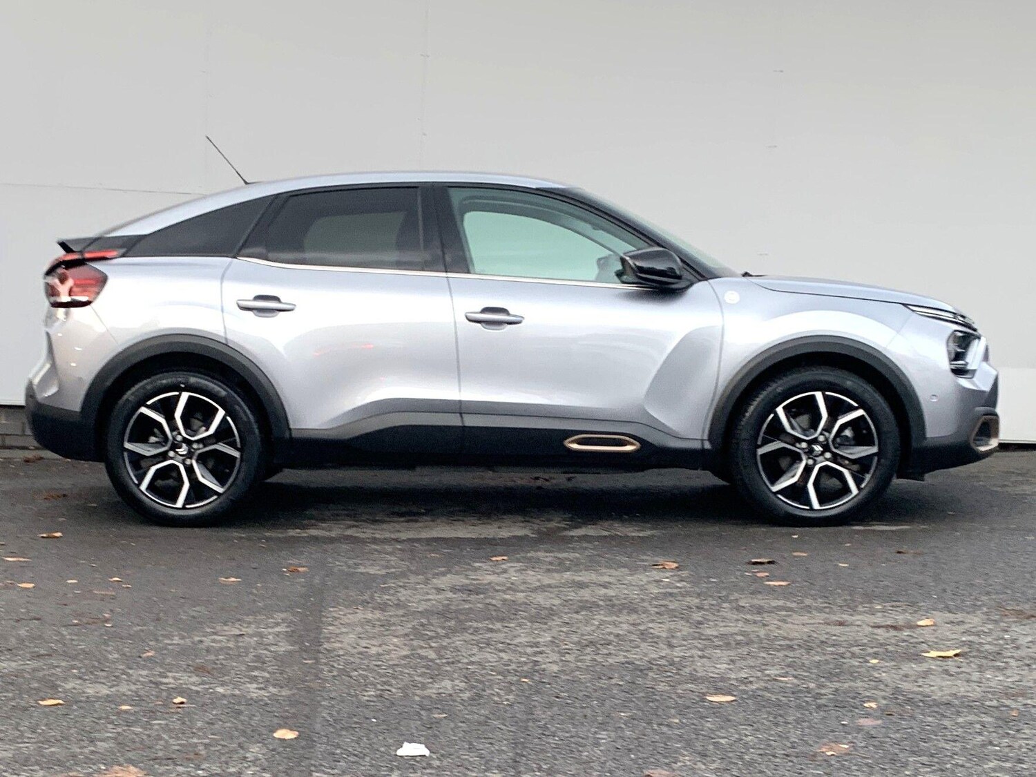 Used Citroen e-C4 2023 for sale - 76398430: Photo 18