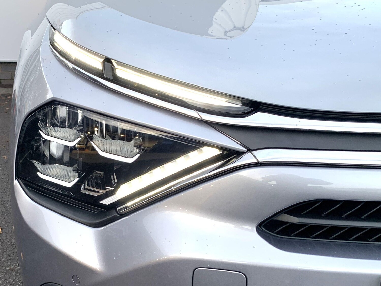 Used Citroen e-C4 2023 for sale - 76398430: Photo 39