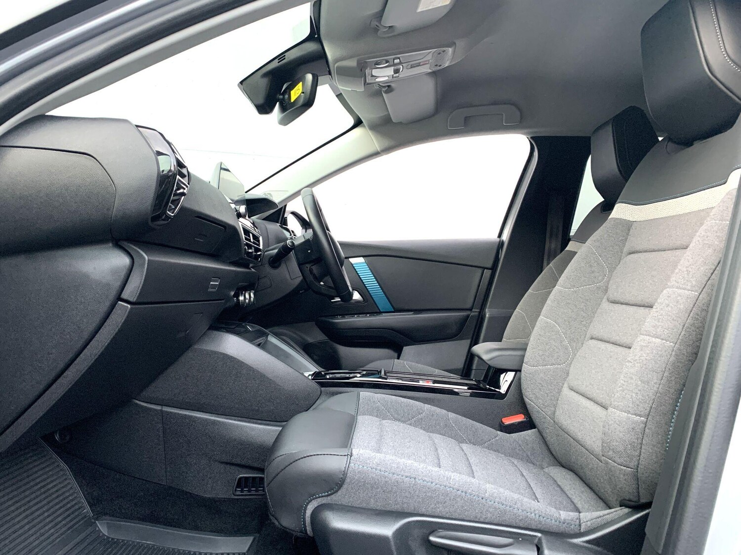 Used Citroen e-C4 2023 for sale - 76398430: Photo 7