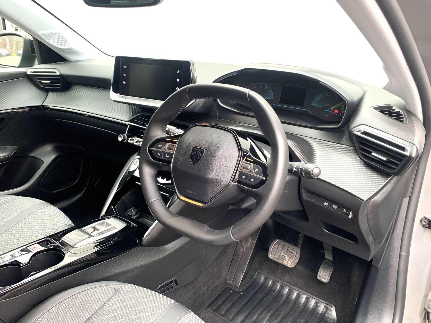 Used Peugeot E-208 2024 for sale - 76399186: Photo 11