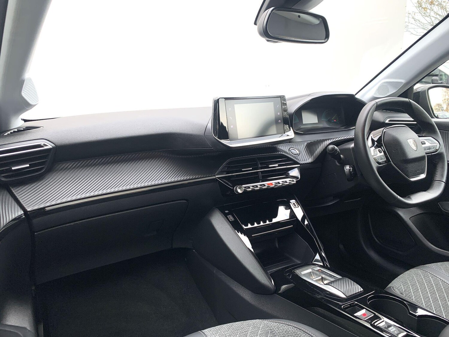 Used Peugeot E-208 2024 for sale - 76399186: Photo 17