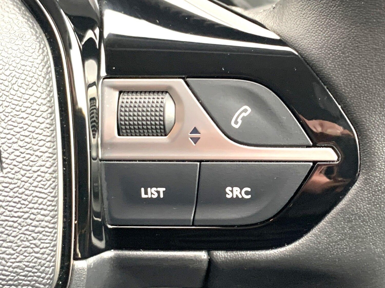 Used Peugeot E-208 2024 for sale - 76399186: Photo 27