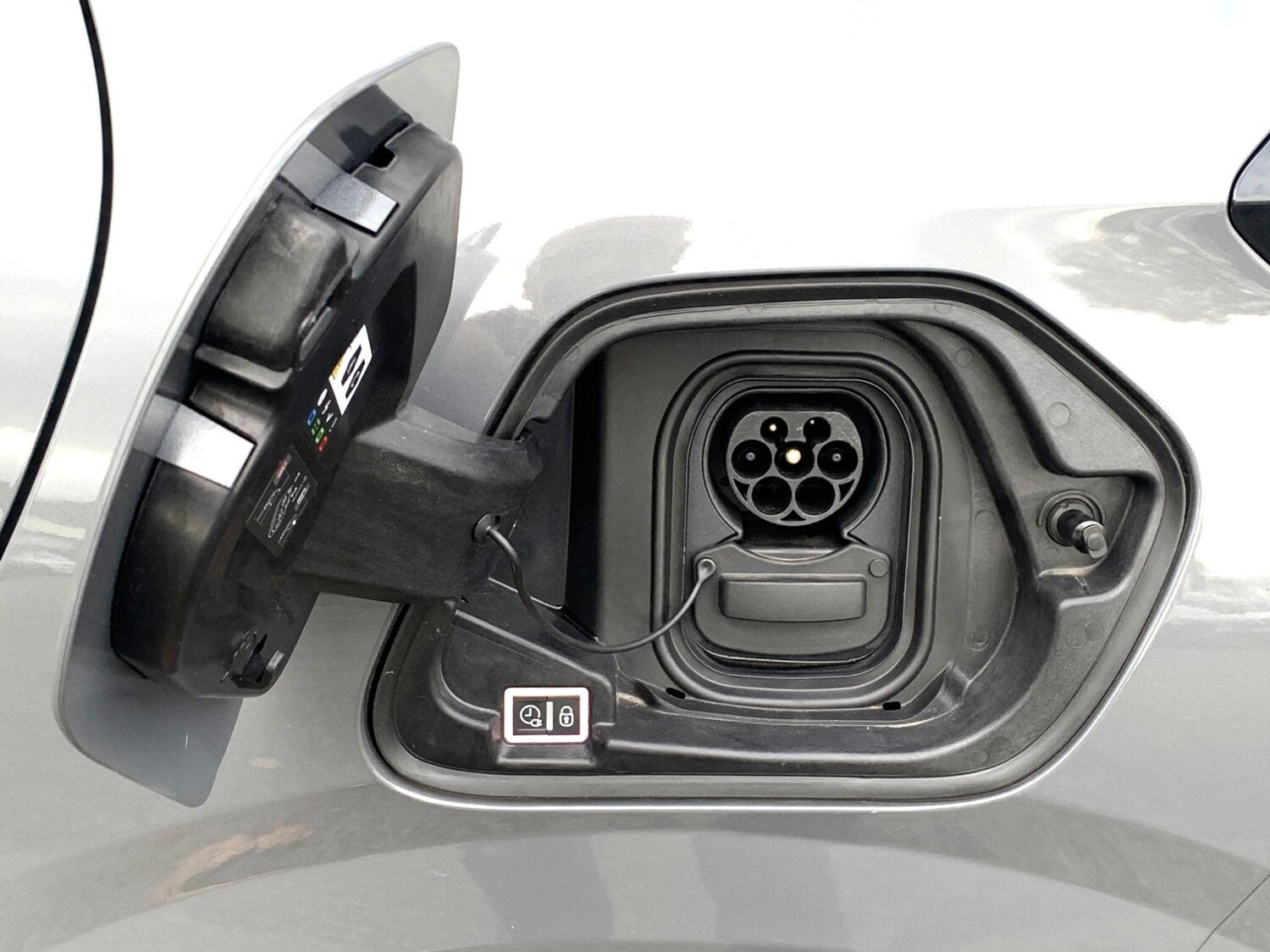 Used Peugeot E-208 2024 for sale - 76399186: Photo 34