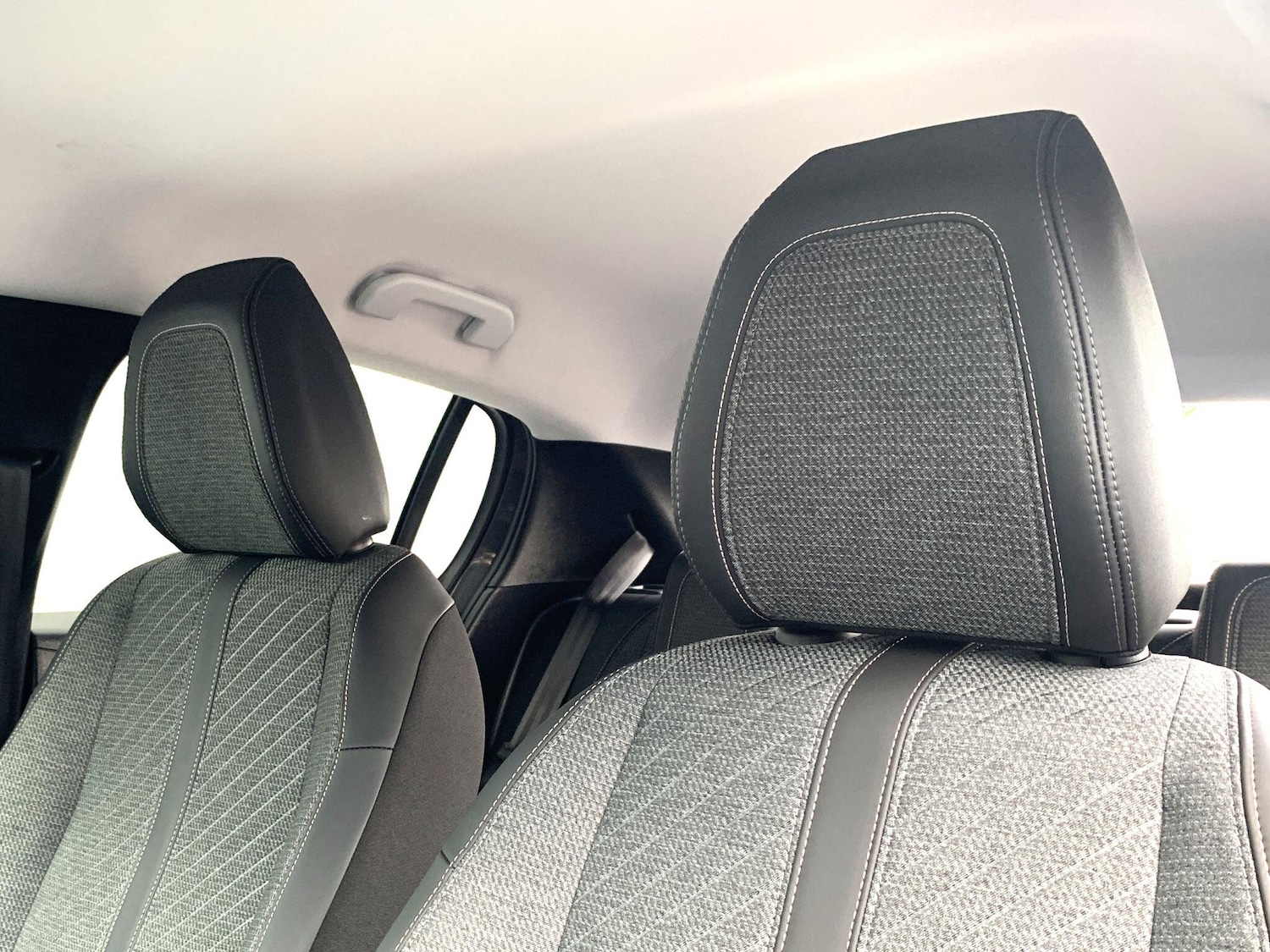 Used Peugeot E-208 2024 for sale - 76399186: Photo 35