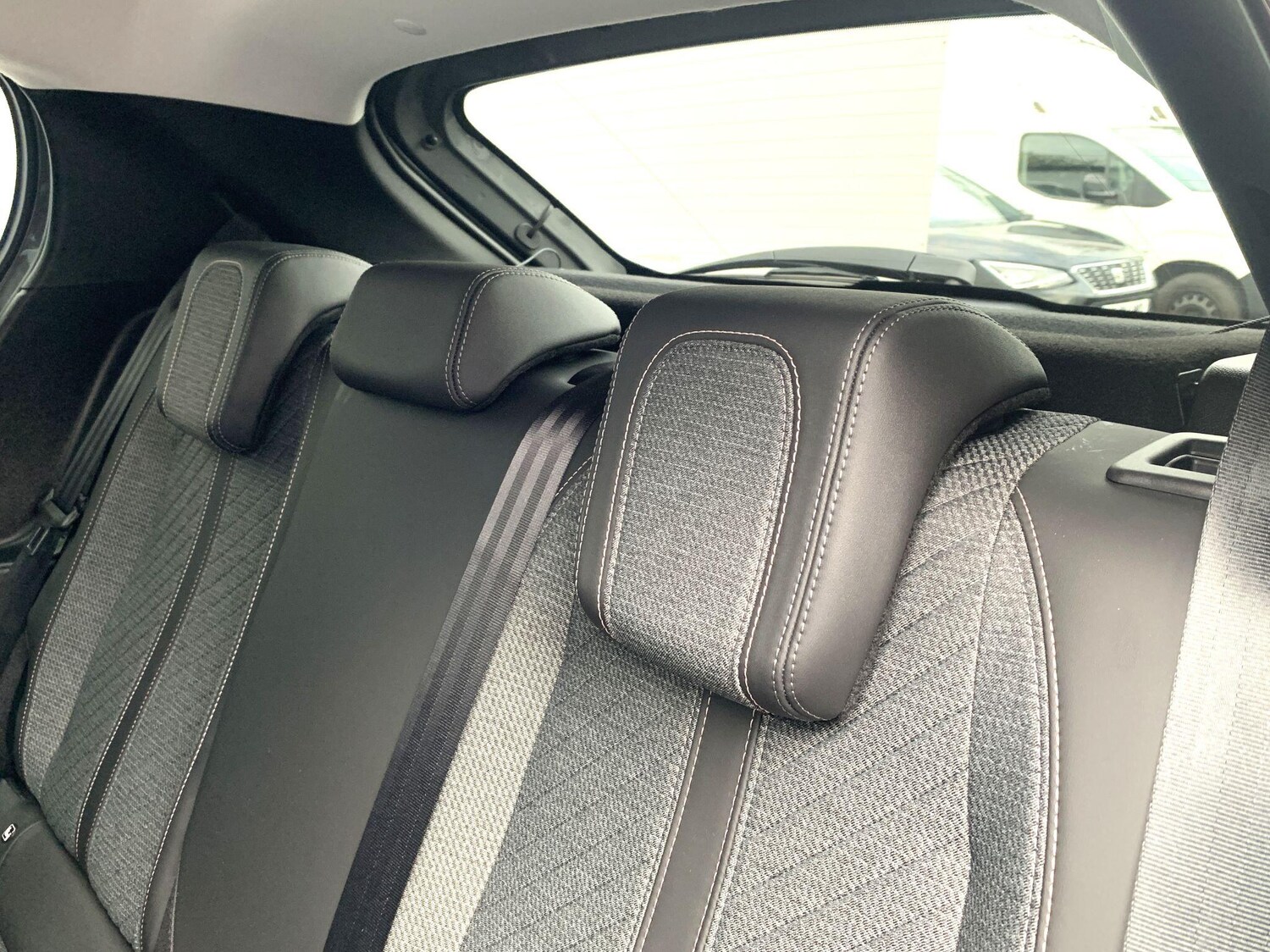 Used Peugeot E-208 2024 for sale - 76399186: Photo 42