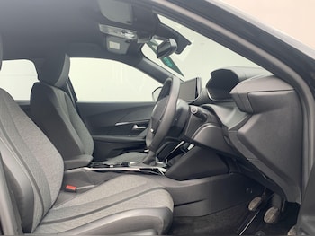Used Peugeot 2008 2024 for sale - 79426277: Photo