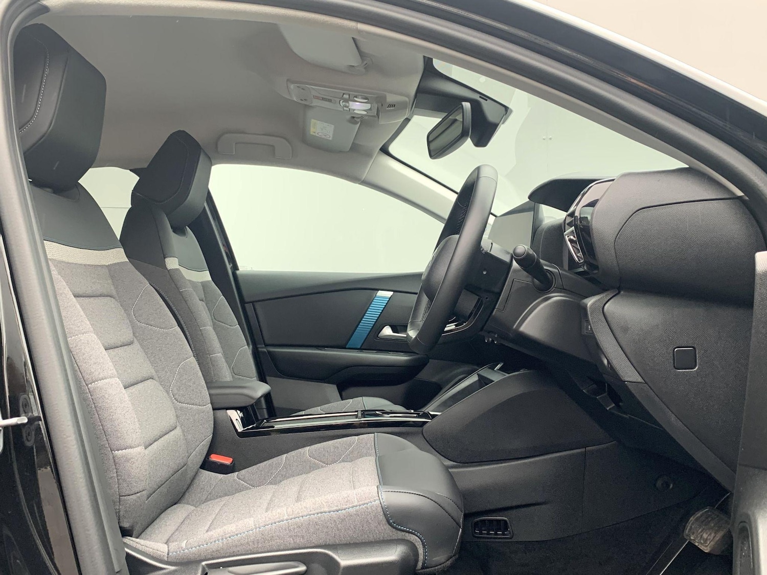 Used Citroen C4 2023 for sale - 77074530: Photo 2