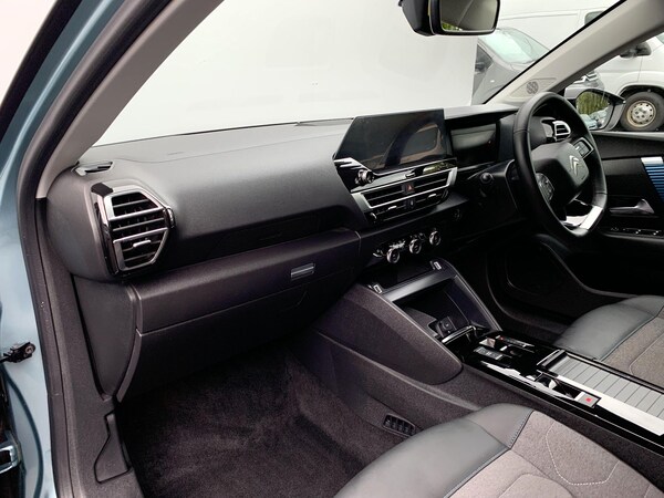 Used Citroen e-C4 2023 for sale - 75658068: Photo 15