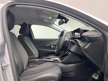 Used Peugeot E-208 2023 for sale - 79303293: Photo