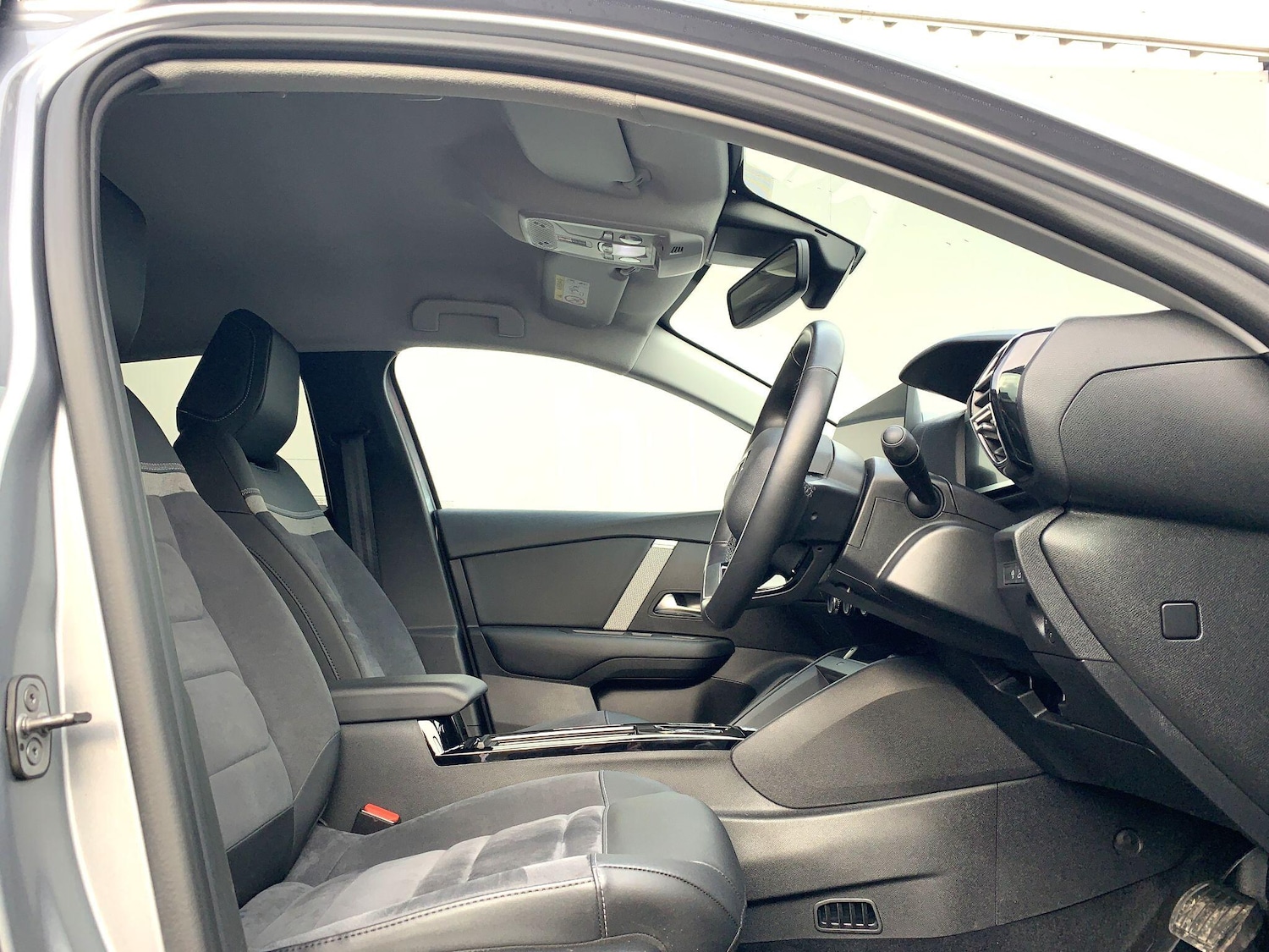 Used Citroen C4 2024 for sale - 77155314: Photo 2