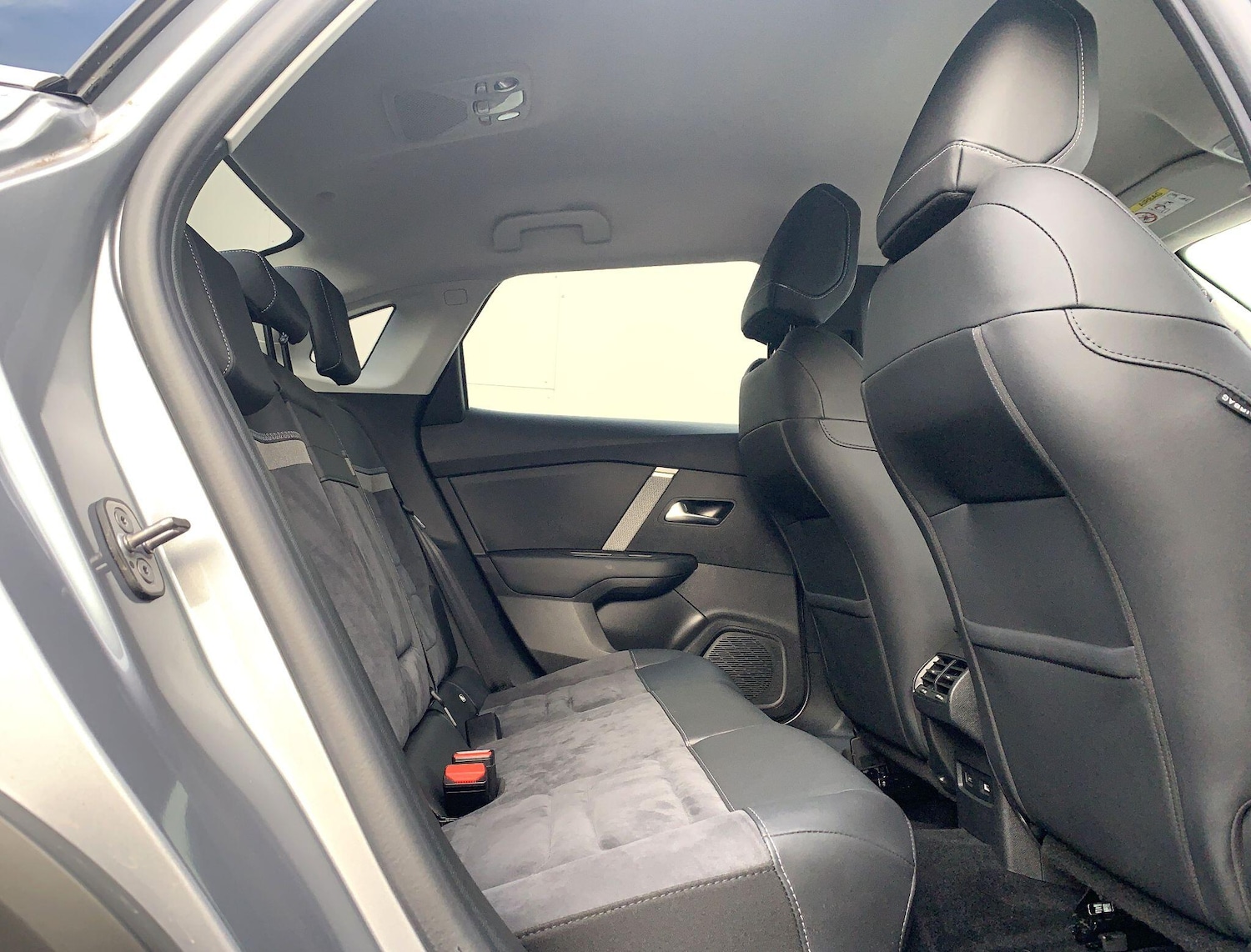 Used Citroen C4 2024 for sale - 77155314: Photo 5