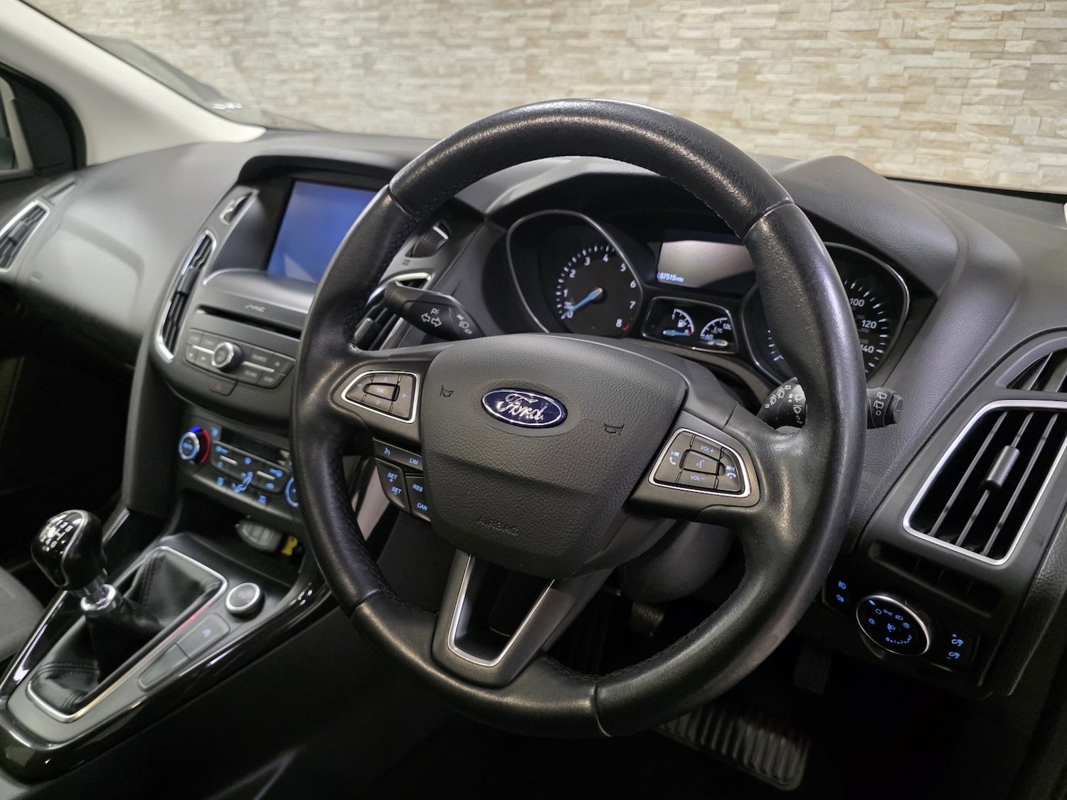 Used Ford Focus 2017 for sale - 77694354: Photo 5