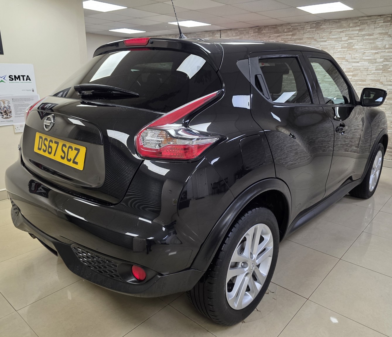 Used Nissan Juke 2017 for sale - 77201332: Photo 3