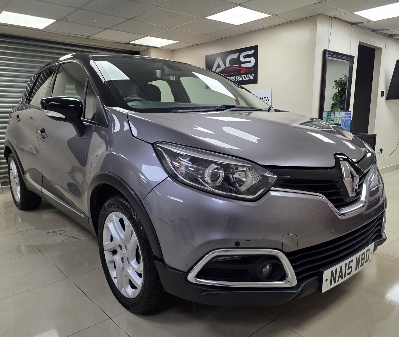 Used Renault Captur 2015 for sale - 76785132: Photo 1