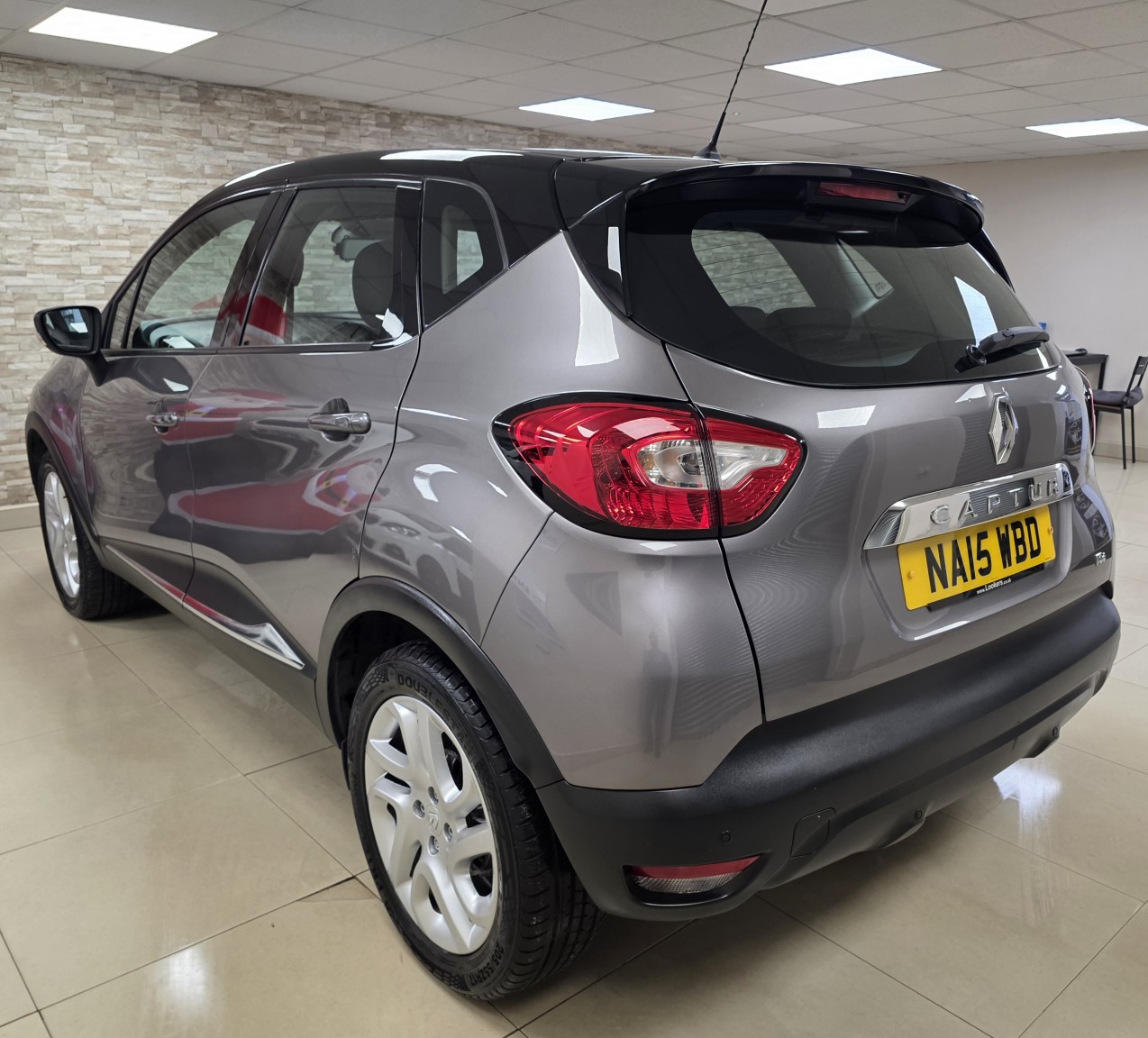 Used Renault Captur 2015 for sale - 76785132: Photo 3