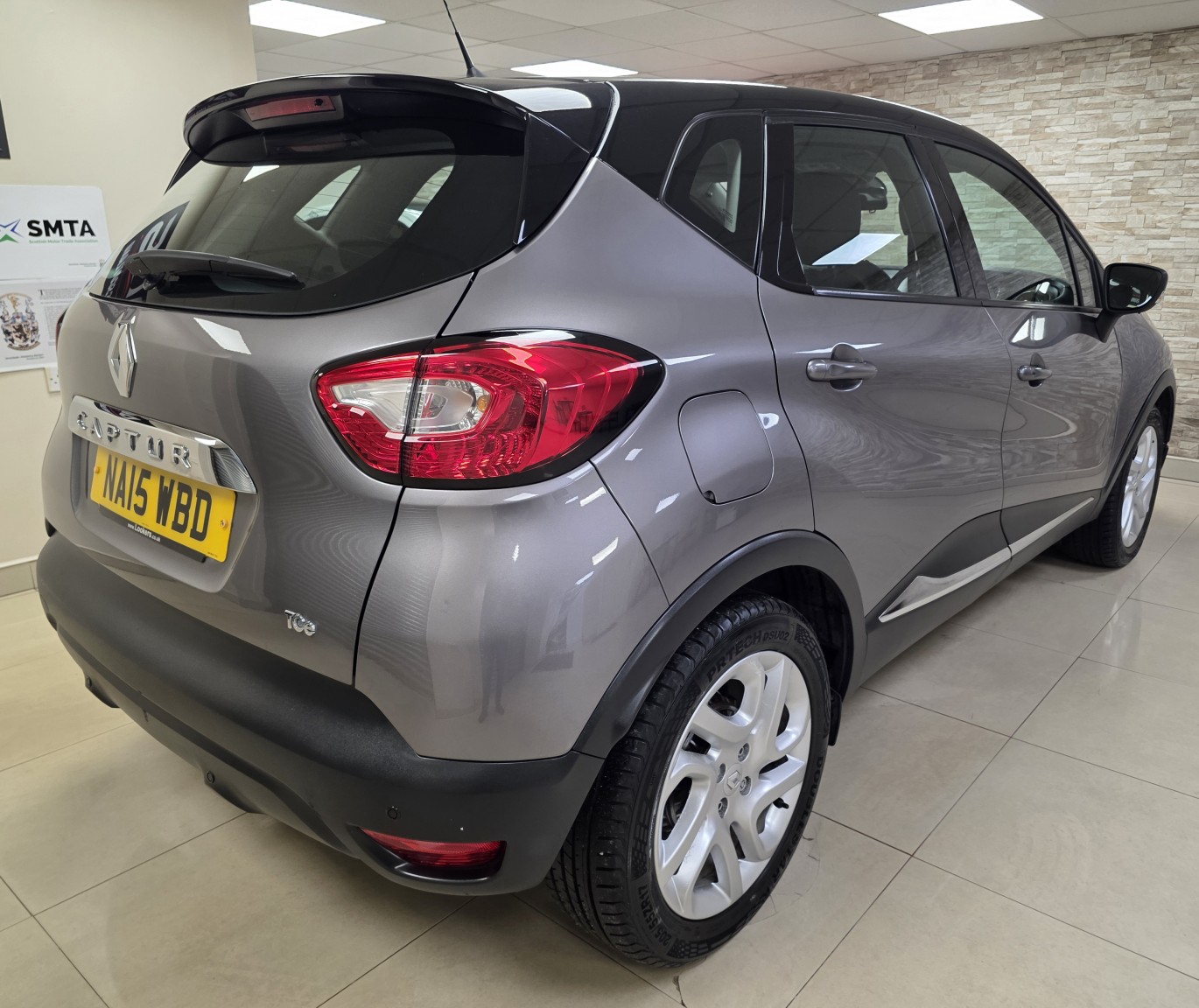Used Renault Captur 2015 for sale - 76785132: Photo 4