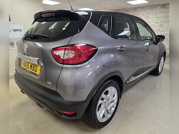Used Renault Captur 2015 for sale - 76785132: Photo