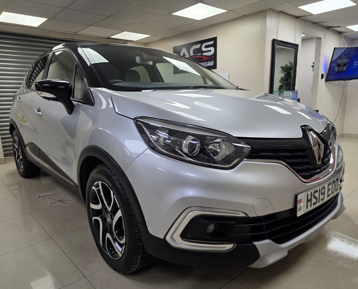 Used Renault Captur 2019 for sale - 76924396: Photo 1